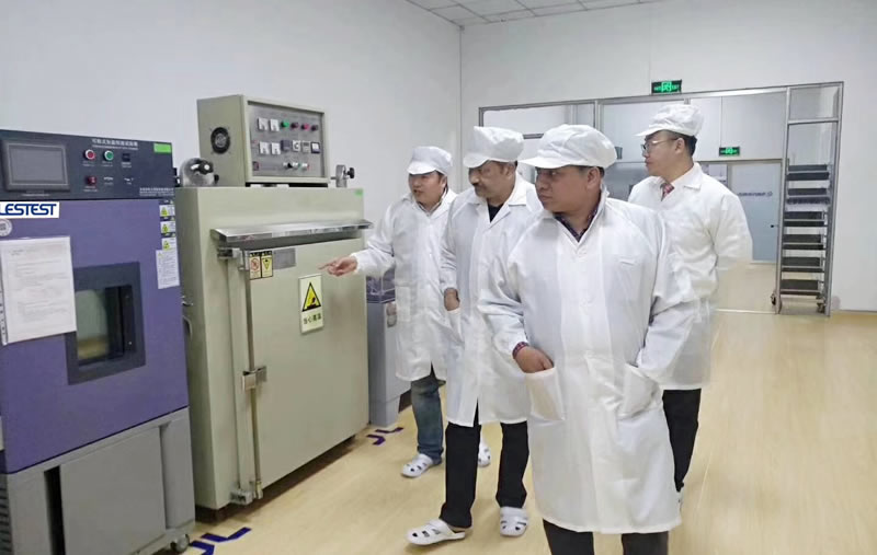 恒溫恒濕試驗箱